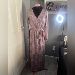 Pink multi color maxi dress. Beautiful soft material. Size M